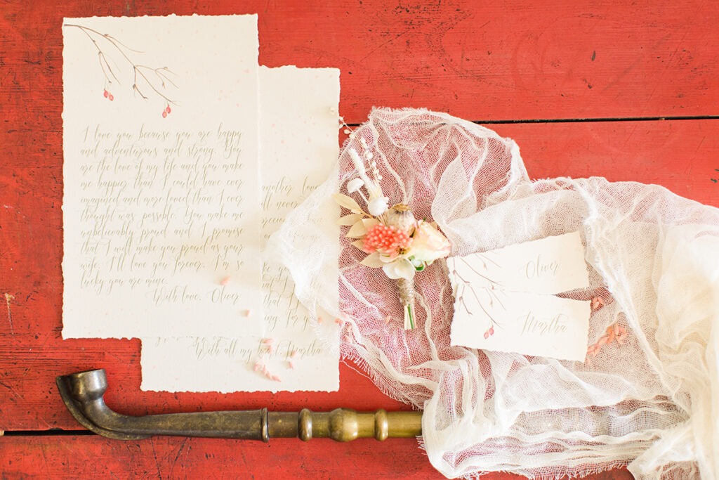 LIVING-CORAL-WEDDING-INSPIRATION