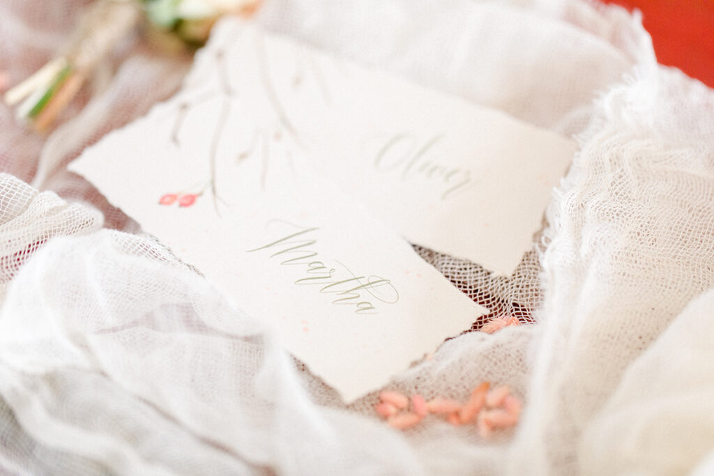 LIVING-CORAL-WEDDING-INSPIRATION